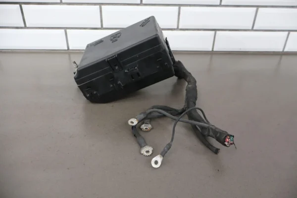 2017 Dodge Challenger Hellcat 6.2L Engine Fuse Box (Cut Harness) 68304818AC