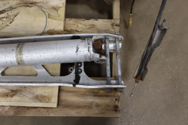 1989-chevrolet-corvette-crossmember-k-frame-6745084 (2) 2000 Chevrolet Camaro Rear Axle Assembly 12554916 OEM 3.42 Ratio