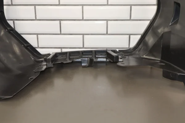1990-1995-chevrolet-corvette-zr-1-right-front-inner-fender-liner-8991960 1990 - 1995 Chevrolet Corvette ZR-1 Right Front Inner Fender Liner