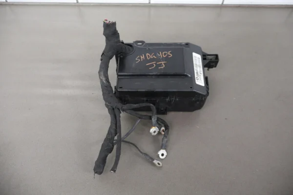 2017 Dodge Challenger Hellcat 6.2L Engine Fuse Box (Cut Harness) 68304818AC