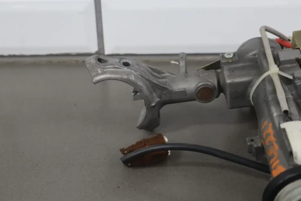 57_03c03b4a-13e2-4e8e-923b-f2ee92f8a731 2001 Lexus LX470 L Engine Computer/ ECU