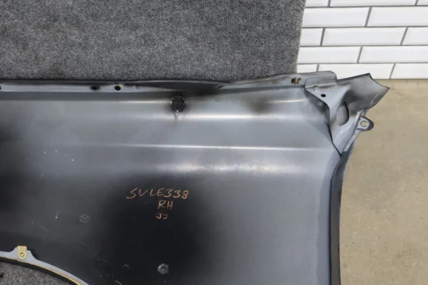 57_06161586-3df5-4cef-b8b7-10bc6c72a4a7 1997 Lexus LX450 Right Fender