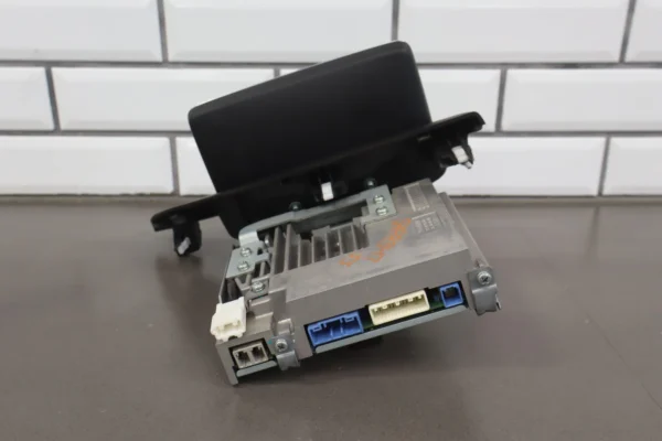 17 Fiat 124 Spider Bluetooth Radio and Reciever Combo See Photos