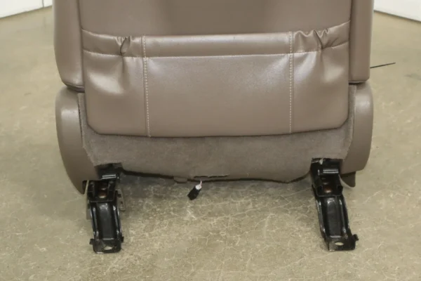 57_0c6b4ac5-83ce-4f5b-8655-b6fd3e06aa9b 2010-2013 Lexus GX460 Left Driver Front Power Leather Bucket Seat *Torn*