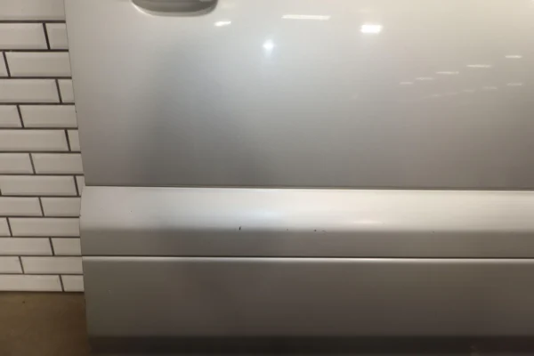 57_0dd6b99b-4276-461f-918e-9080f8d6459f 2003-2009 Lexus GX470 Front Right Passenger Door W/Glass