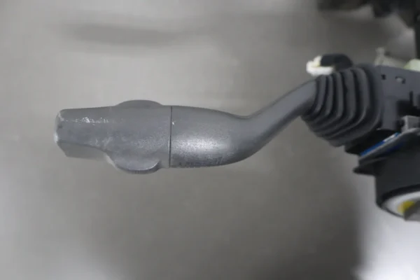 57_0e5a3c37-b377-4bd9-884f-7076ec669e40 2004-2006 Pontiac GTO- Steering Column