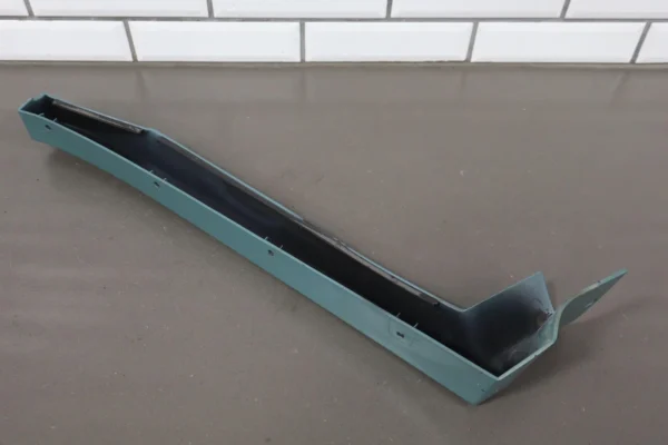 57_13416214-f055-4b91-b67e-cd55b217b356 2003-2009 Hummer H2 Right RH Front Fender Flare Moulding OEM