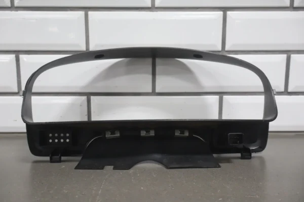 57_1900a5c9-c0fa-4f8b-81d8-e04c1dc3d8bf 2004-2006 Pontiac GTO Speedometer Bezel Trim 92110118