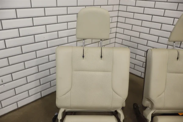 57_1c56d655-281d-45a3-9bd1-82d275a86751 10-13 Lexus GX460 Pair LH&RH Leather Rear 3rd Row Seats Manual Folding