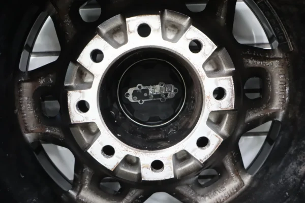 57_21e61f04-08c2-44bf-b93e-1489f98da292 03-07 Hummer H2 Set of Ultra Motorsports Warlock 217 17x9 Wheels