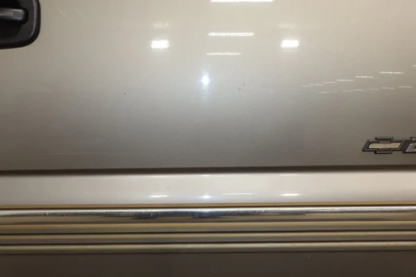 57_261f195d-7997-4627-93f3-aee6d581e73c 99-07 Chevy GMC Truck SUV GMT800 Right Front Door