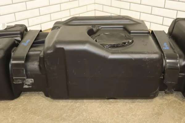 57_27f8b350-a305-47e3-9692-c1626d23b5c6 04-08 Hummer H2 OEM 32 Gallon Gasoline Fuel Tank (No Pump)
