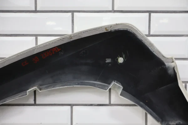 57_2a283c38-a644-4eb2-9bab-1180a14ee6c2 2006 Cadillac Escalade Right Front Fender Flare