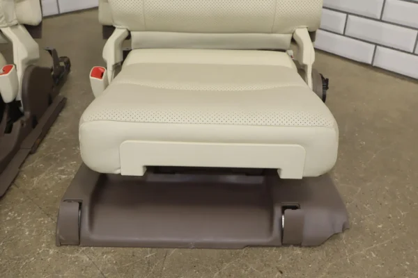 57_2c9eeddc-bc9c-45f5-bcb4-4c94c3f3b3ed 10-13 Lexus GX460 Pair LH&RH Leather Rear 3rd Row Seats Manual Folding