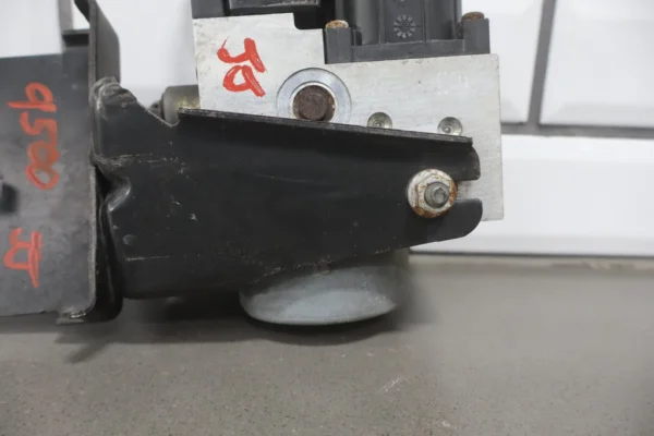 57_30855dc1-c9e6-4056-9a5e-f33323ffbf44 2000 Pontiac Firebird ABS Brake Unit OEM