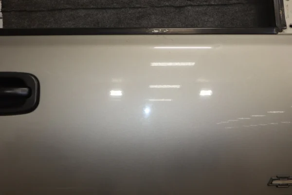 57_315665ce-35e8-4a7b-b685-bf2a9ae8635f 99-07 Chevy GMC Truck SUV GMT800 Right Front Door