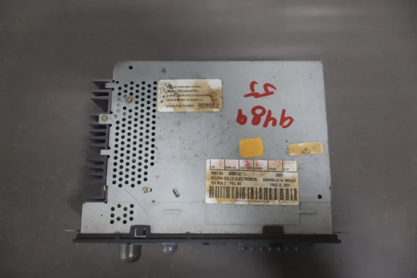 57_3301de2b-c0aa-479b-b35f-cc9a6453b42d 1997-2002 Pontiac Firebird Trans AM Radio OEM Monsoon - CD Player Inoperative