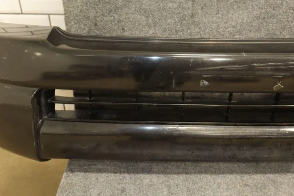 57_398164a1-923b-44f1-a6ab-91a12d4008c6 05-11 Toyota Tacoma Base Model Front Bumper Cover W/Fog Lights & Rebar *Damage*