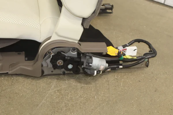 57_3a062fd8-665e-4643-a6a0-0ef52ccaec65 10-13 Lexus GX460 Pair LH&RH Leather Rear 3rd Row Seats Manual Folding