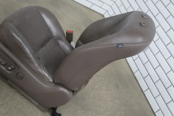 57_3de31c26-982f-49f4-934f-d89de004cd03 2010-2013 Lexus GX460 Left Driver Front Power Leather Bucket Seat *Torn*