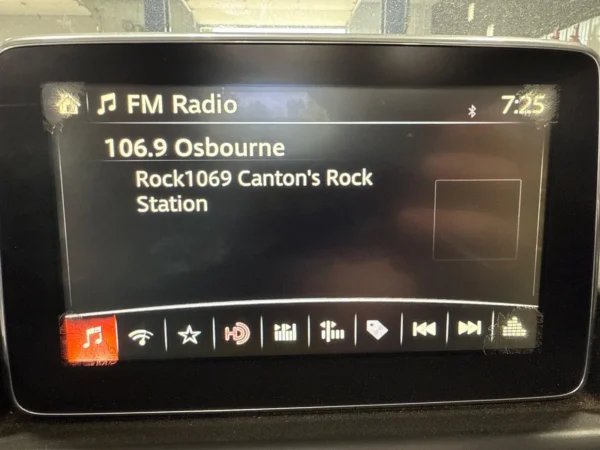 17 Fiat 124 Spider Bluetooth Radio and Reciever Combo See Photos