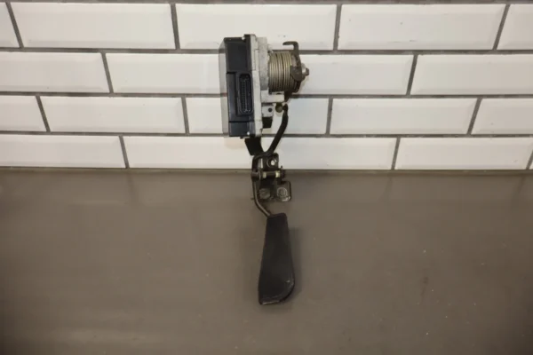 1998-2002 Pontiac Firebird Chevrolet Camaro 3.8L Pedal Assembly OEM