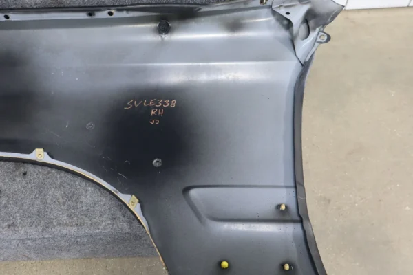 57_4ef92c8c-bdf7-4724-9c3c-4c4bd2fec227 1997 Lexus LX450 Right Fender