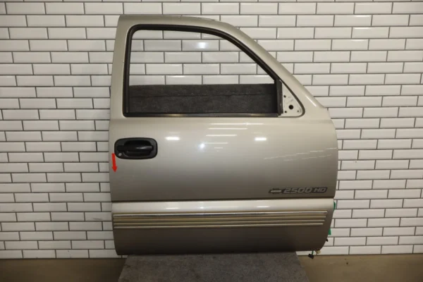 57_5109f2db-69b9-4a49-900d-c188fb0bb489 - Copy 99-07 Chevy GMC Truck SUV GMT800 Right Front Door