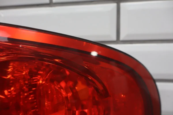57_52816168-5e84-45e0-9160-e14e58d702d7 2004 Pontiac GTO Right Tail Light 92146793 OEM