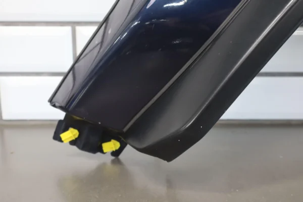 57_57ccb911-edc2-44ca-a565-3179c1f04f7b 06-10 Hummer H3 Right RH Front Fender Flare Molding Trim Midnight Blue 37U