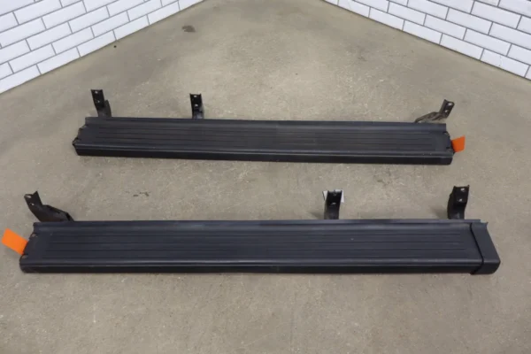 1997 Lexus LX450 Pair - Running Boards *RH Rear Trim Missing*