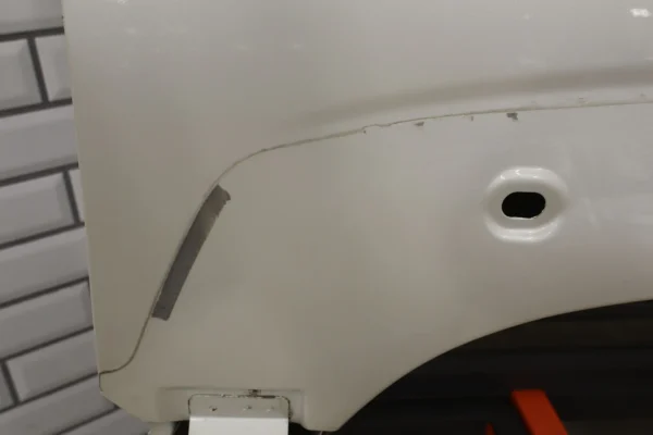 02-06 Cadillac Escalad Front Right RH OEM Bare Fender (White Diamond 98U) Notes