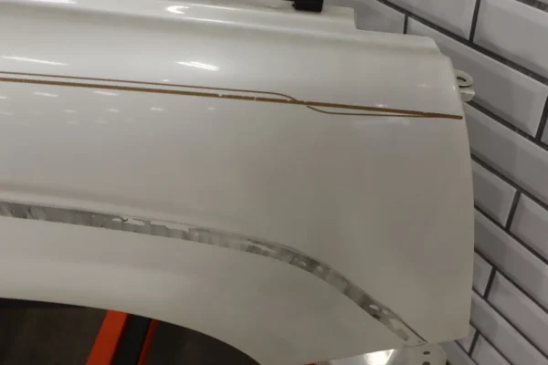 02-06 Cadillac Escalad Front Right RH OEM Bare Fender (White Diamond 98U) Notes