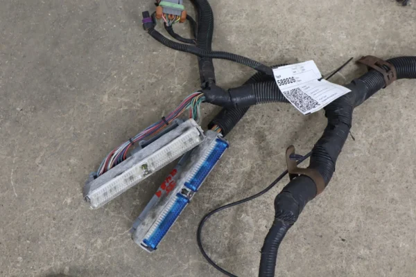 57_71afb38f-1738-44c4-8f19-f0623987a964 2001 Pontiac Firebird 3.8L 3800 Engine Wiring Harness OEM