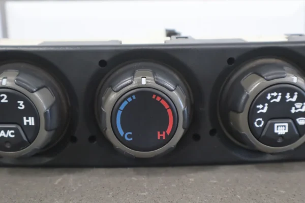 57_764752ac-d8ac-463d-beaa-c2d9490eeb95 2004-2006 Pontiac GTO- Climate Control
