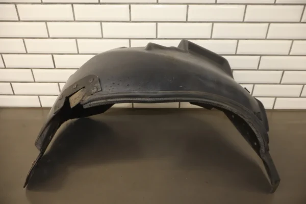 57_7b5db292-0c01-443e-8281-49125ef5a465 2001 Dodge Viper Right Front Inner Fender Liner OEM *Minor Crack*