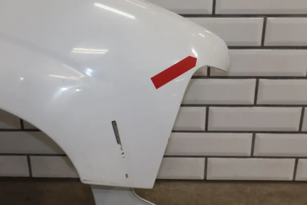 57_7ca3a60a-9176-4e51-b54c-68dbdc487b7d 99-06 Chevy Silverado/Tahoe/Suburban Passenger Right Fender (Summit White 50U)