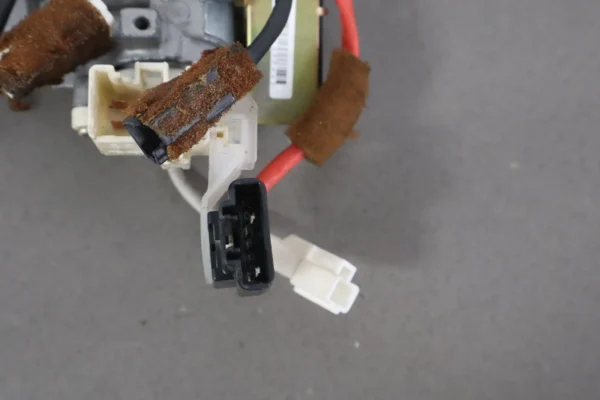 57_7e276a60-1f1c-4998-8122-c918cd9381ce 2001 Lexus LX470 L Engine Computer/ ECU