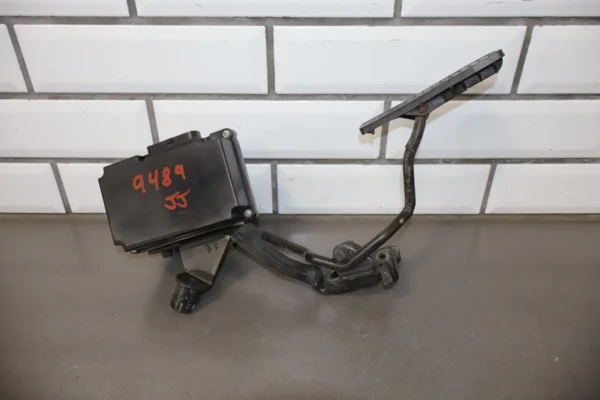 1998-2002 Pontiac Firebird Chevrolet Camaro 3.8L Pedal Assembly OEM