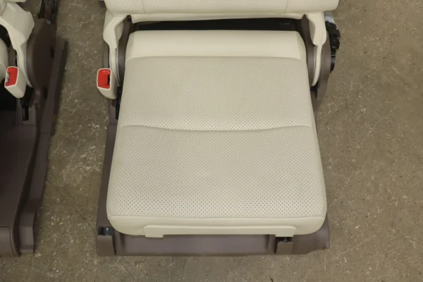 57_807bc228-b8de-4ad8-b154-9aae070203bf 10-13 Lexus GX460 Pair LH&RH Leather Rear 3rd Row Seats Manual Folding