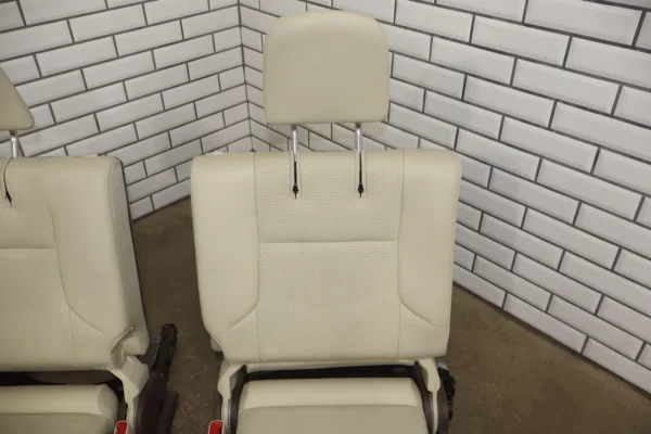 57_820ef593-e364-41ce-9741-4f4addda89fe 10-13 Lexus GX460 Pair LH&RH Leather Rear 3rd Row Seats Manual Folding