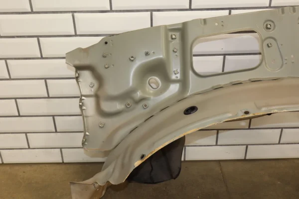 57_82ef8731-7a6a-46be-812c-52988dc23112 1995 Buick Roadmaster Left Front Inner Fender Liner OEM