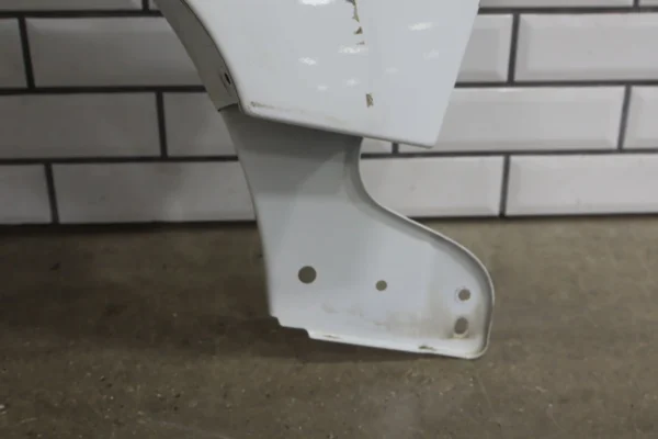 57_84c7d4bb-2e9a-411e-bc92-7dff4d1e5e4f 99-06 Chevy Silverado/Tahoe/Suburban Passenger Right Fender (Summit White 50U)