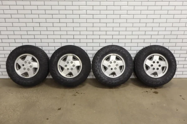 57_86aece6c-73e6-4abb-bd9f-d4f503e52843 88-98 Chevy C/K Truck 1500 GMT400 16" Wheel/Tire Set Dynapro AT2 265/75/16