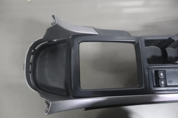57_88eb4fa9-0c14-47f7-809c-d5e70cc8c664 2004-2006 Pontiac GTO - Centre Console Shifter Bezel W/ Window Switch
