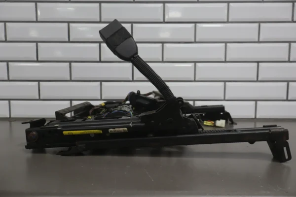 57_898b86b8-7b6d-4a12-901e-8ed3ccddafe7 2004-2006 Pontiac GTO Passenger Power Seat Track OEM