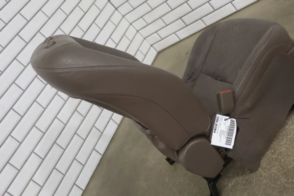 57_9154306d-54db-43ea-ac6a-6edbecaa9992 2010-2013 Lexus GX460 Left Driver Front Power Leather Bucket Seat *Torn*