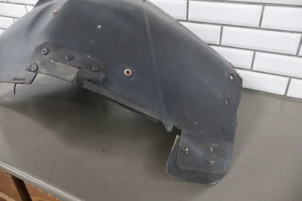 57_9224503f-7d49-4b4a-851b-3dc86021d333 2001 Dodge Viper Left Front Inner Fender Liner OEM *Damaged*