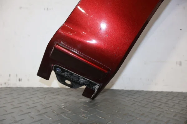 57_954cb920-fc3e-44e8-9c69-8c1a6983b9a9 02-06 Cadillac Escalade Front Right RH OEM Fender Flare Moulding (Redfire 72U)