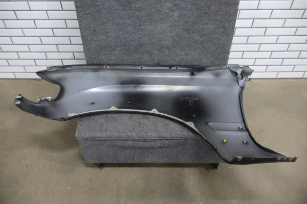 57_984a1134-207f-4b86-8e93-c9f1f701df61 1997 Lexus LX450 Right Fender